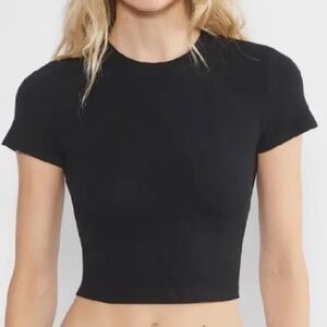 Wilfred Free by Aritzia Ribbed Cropped Tee – Black Size Medium